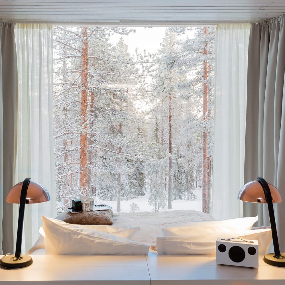 Design_Milk_Arctic_Treehouse-Hotel_Studio_Puisto_photos_Marc_Goodwin_22.jpg